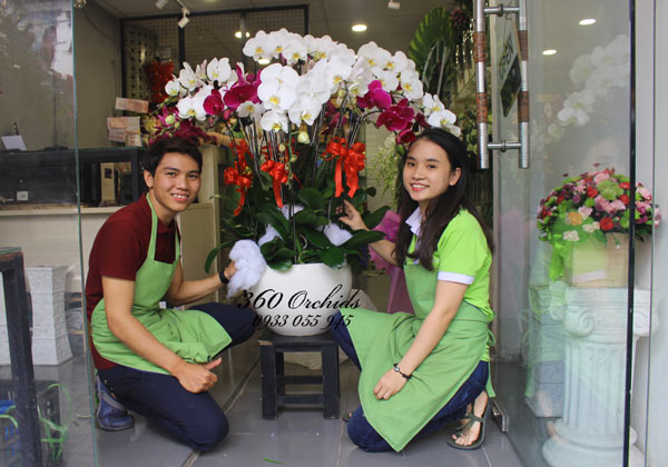 Shop hoa lan hồ điệp giá rẻ và giao hoa cấp tốc tại TPHCM